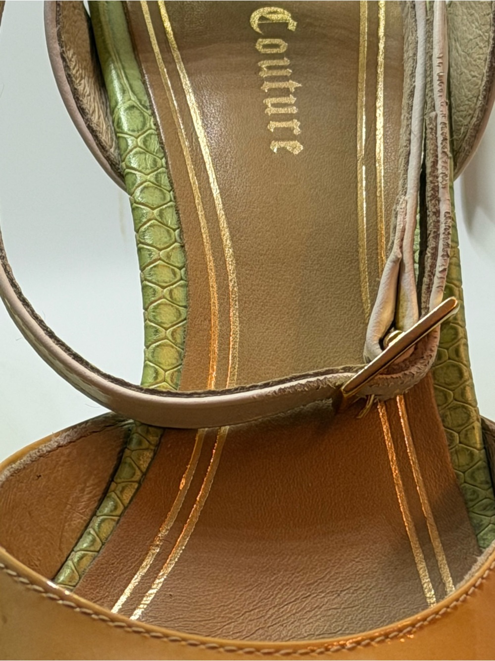 Juicy Couture Tan Patent Peep-Toe Platform Sandals with Green Insole - Picture 8 of 8